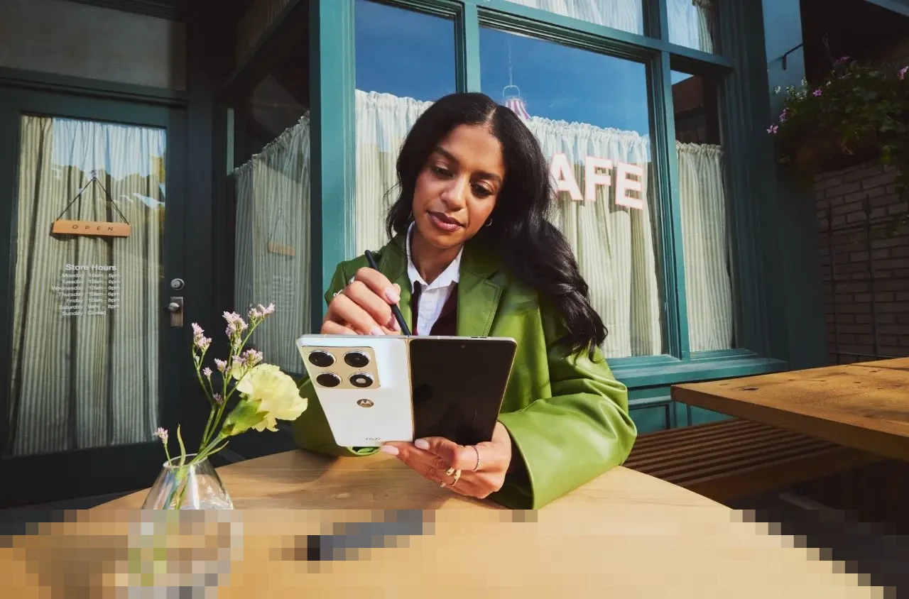 Motorola RAZR Fold Meluncur, Siap Tantang Dominasi Samsung di Pasar Ponsel Lipat Premium