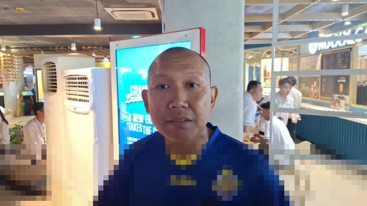 Oki Rengga: “Persib vs Persija Harus Dirayakan, Cukup Panas di Lapangan Saja” Oki Rengga: “Persib vs Persija Harus Dirayakan, Cukup Panas di Lapangan Saja”