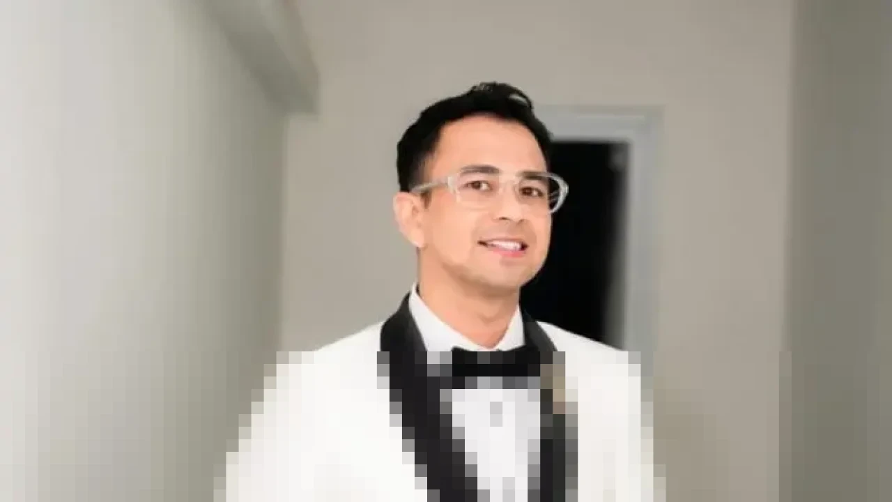 Pandji Pragiwaksono Sebut Nama Raffi Ahmad dalam Materi Pencucian Uang, Tegaskan Hanya Ilustrasi Pandji Pragiwaksono Sebut Nama Raffi Ahmad dalam Materi Pencucian Uang, Tegaskan Hanya Ilustrasi