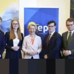 Panduan Lengkap Memahami Puisi: Materi Esensial untuk Siswa Kelas 11