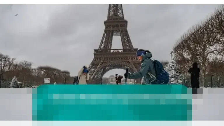 Paris Diselimuti Salju Lebat, Warga Sulap Kota Jadi Arena Ski Dadakan di Tengah Gangguan Transportasi Paris Diselimuti Salju Lebat, Warga Sulap Kota Jadi Arena Ski Dadakan di Tengah Gangguan Transportasi