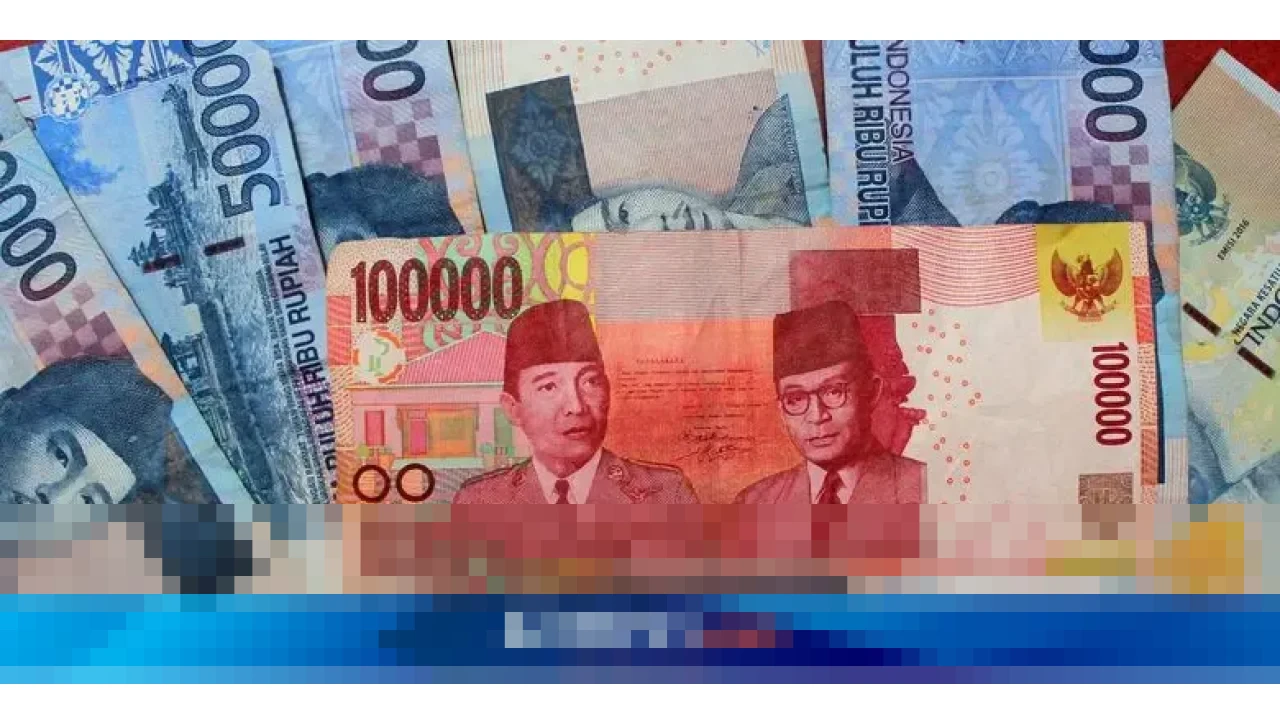 Pasar Keuangan Kontras: Rupiah Tertekan Dollar AS, IHSG Melesat ke Puncak Rekor Baru Pasar Keuangan Kontras: Rupiah Tertekan Dollar AS, IHSG Melesat ke Puncak Rekor Baru