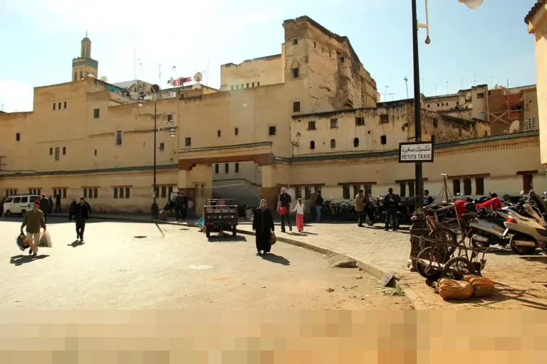 Pasar Otomotif Indonesia 2026 Diprediksi Berubah Drastis: Hybrid Menguat, Merek China Bertahan di Tengah Kenaikan Harga