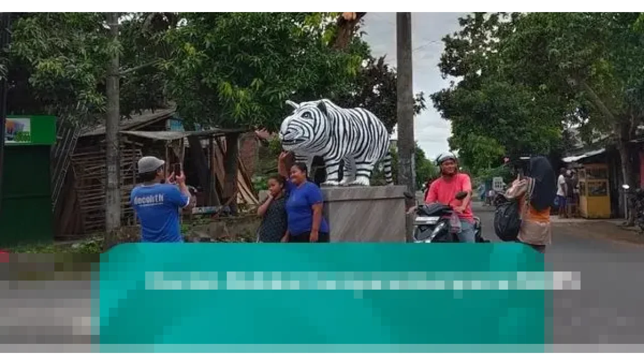 Patung Macan Putih Unik di Kediri Viral, Angkat Ekonomi UMKM dan Jadi Buruan Seniman