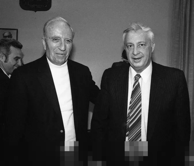 Pegawai Pajak Kemenkeu Terjaring OTT KPK, Gaji Pokok dan Tunjangan Kinerja Jadi Sorotan Publik Pegawai Pajak Kemenkeu Terjaring OTT KPK, Gaji Pokok dan Tunjangan Kinerja Jadi Sorotan Publik