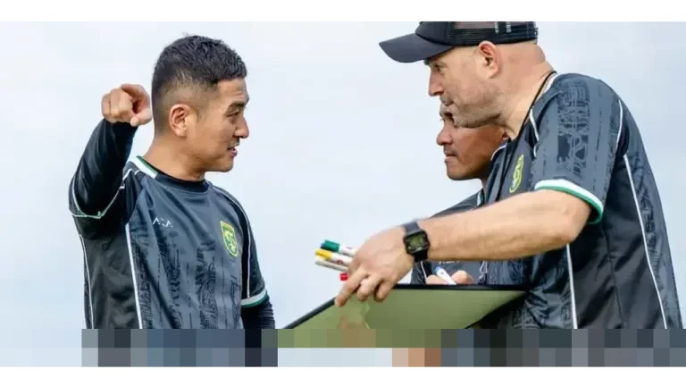 Pelatih Anyar Persebaya Bernardo Tavares Soroti Tantangan Berat Hadapi Malut United di BRI Super League Pelatih Anyar Persebaya Bernardo Tavares Soroti Tantangan Berat Hadapi Malut United di BRI Super League