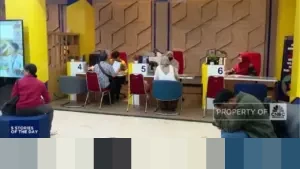 Pembiayaan Pinjol Tembus Rp 94,85 Triliun, Senat AS Batasi Wewenang Trump di Venezuela