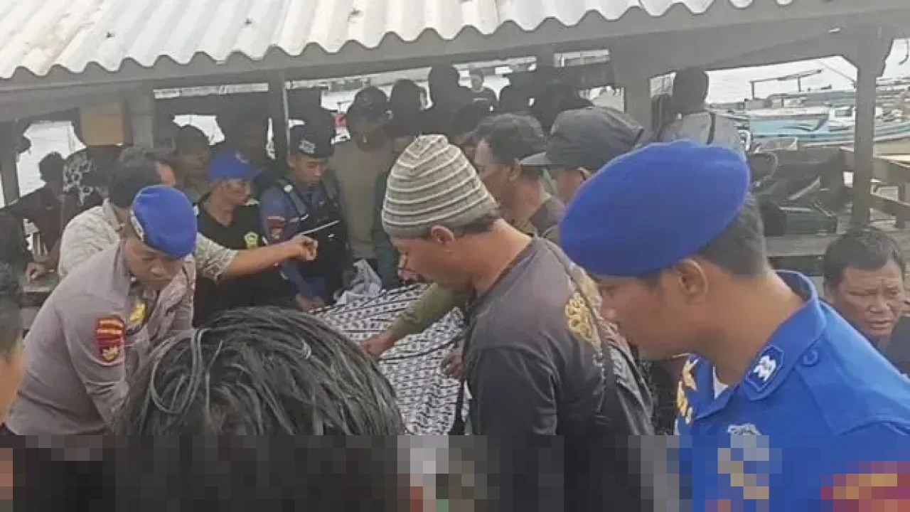 Pencarian Berakhir Tragis, Nelayan Gresik yang Hilang di Perairan Smelting Ditemukan Tak Bernyawa
