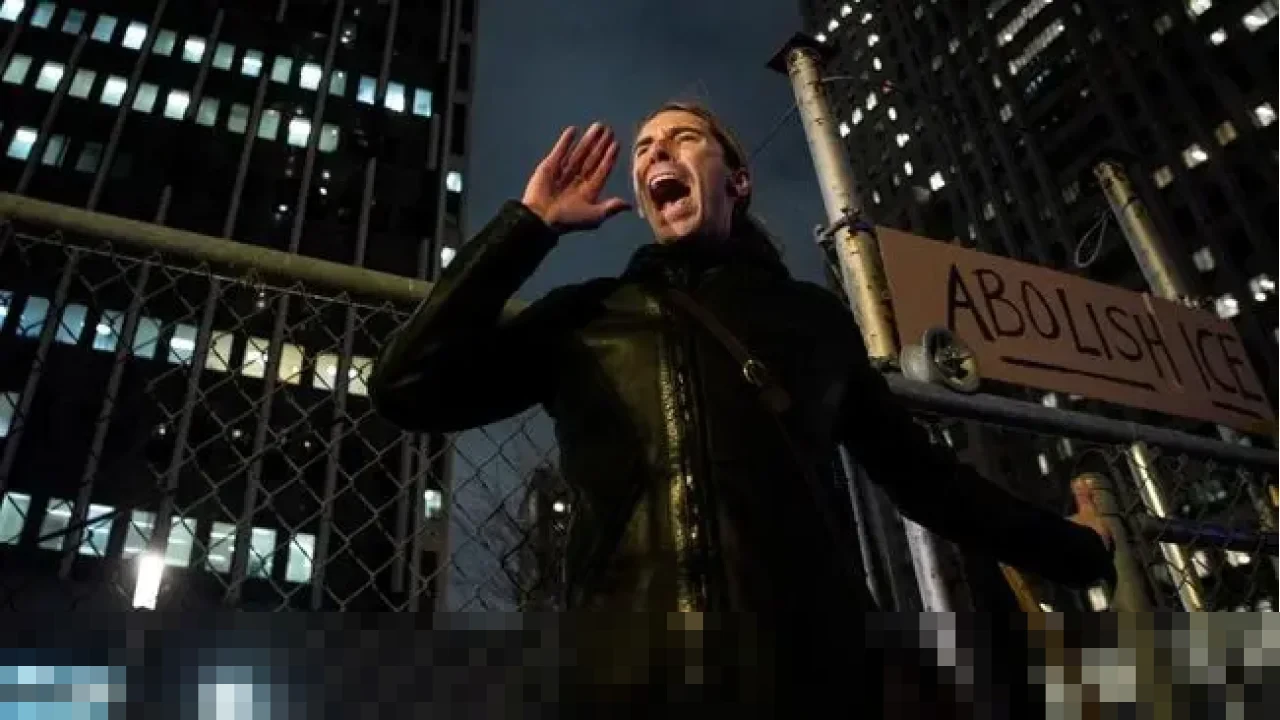 Penembakan Warga oleh Agen Federal Picu Konflik Pusat-Daerah, Gubernur Minnesota Peringatkan ‘Cuci Tangan’