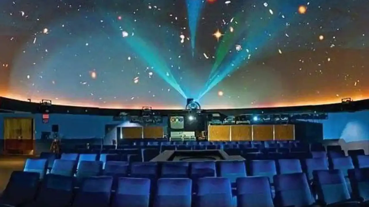 Pengunjung Kecewa: “Sudah Jauh-jauh ke Sini” Planetarium Jakarta Tutup di Hari Tahun Baru