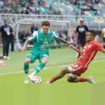 Persebaya Taklukkan Malut United 2-1, Bernardo Tavares Ungkap Kunci Kemenangan di GBT