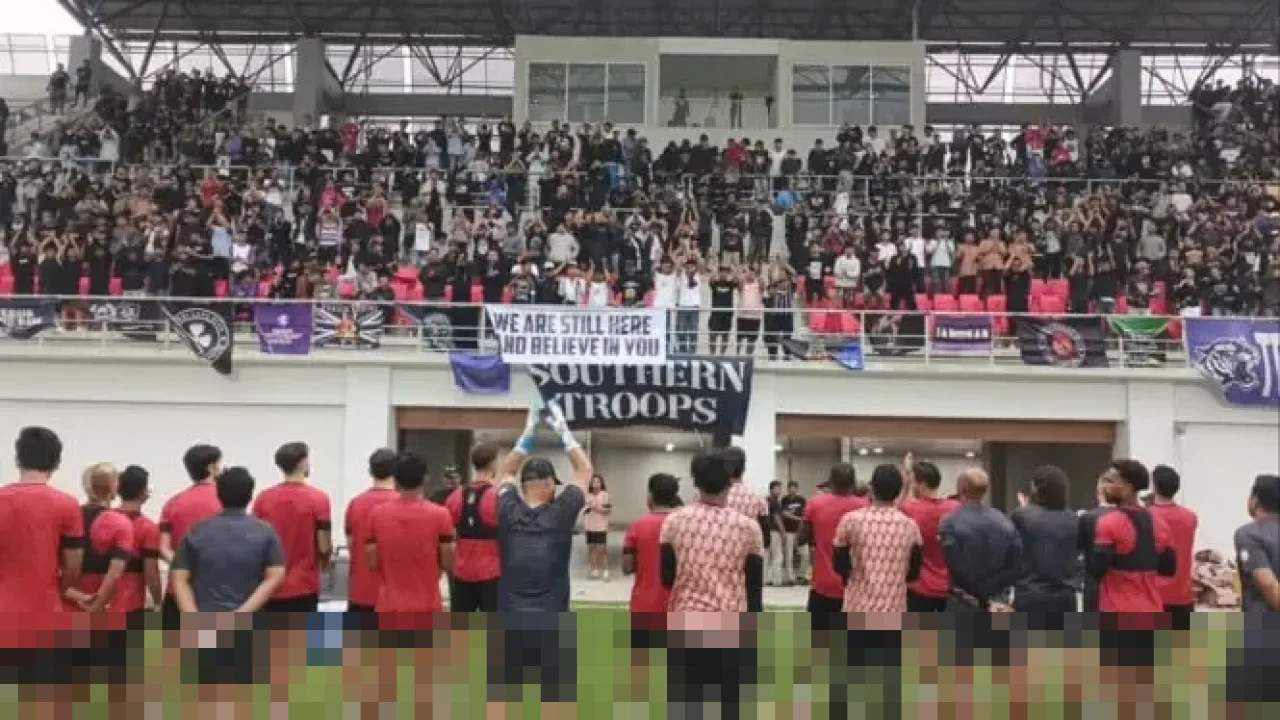 Persikmania Penuhi Latihan Persik Kediri, Suntik Motivasi Jelang Derby Lawan Arema FC