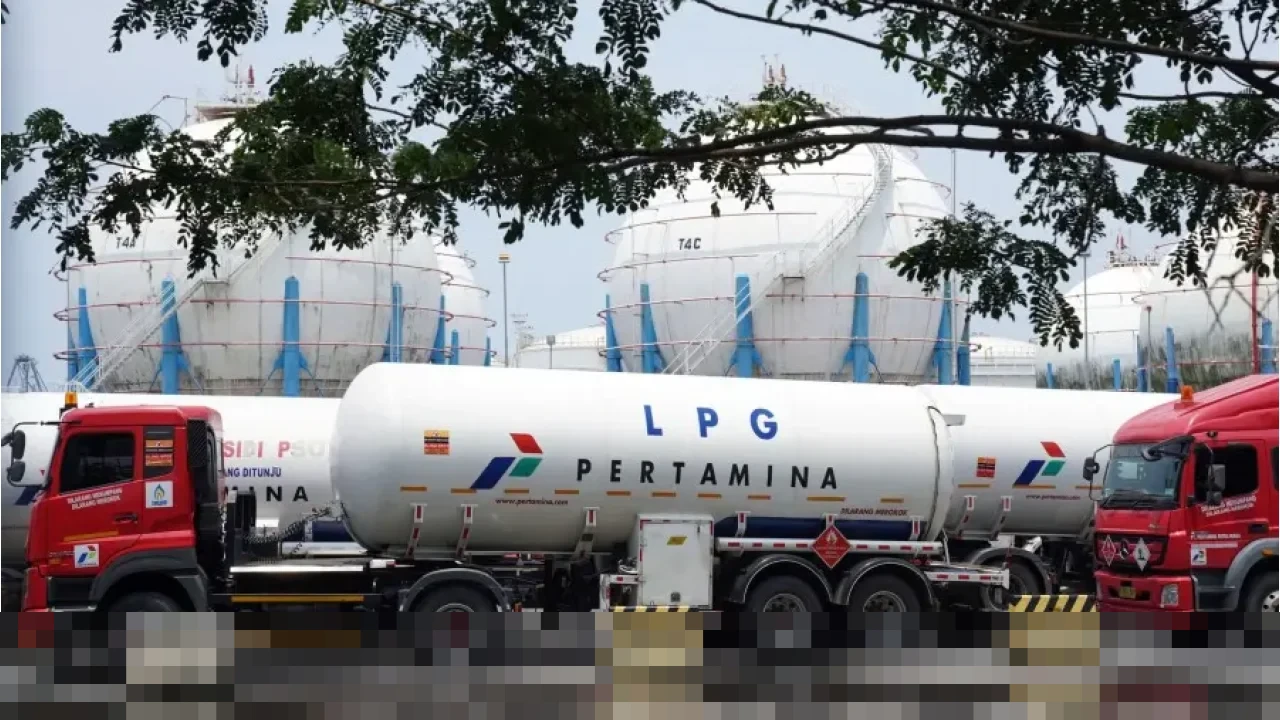 Pertamina Gratiskan 654 Ribu Liter BBM dan 1.500 Tabung LPG Dukung Penanganan Banjir Sumatra Pertamina Gratiskan 654 Ribu Liter BBM dan 1.500 Tabung LPG Dukung Penanganan Banjir Sumatra