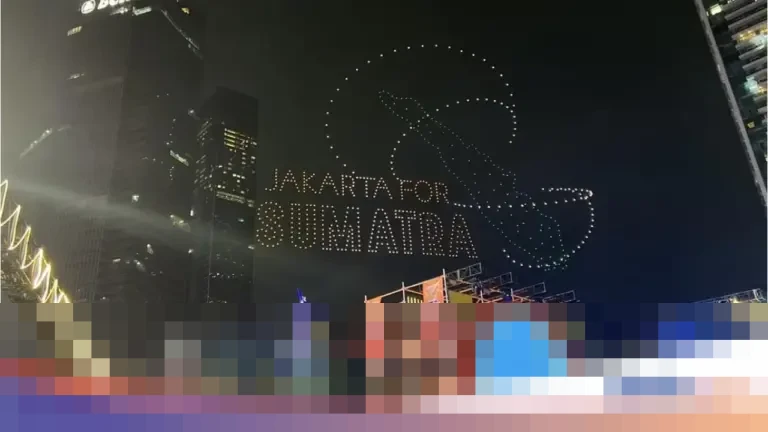 Pertunjukan Drone ‘Jakarta for Sumatra’ Hiasi Langit Bundaran HI Sambut Tahun Baru 2026