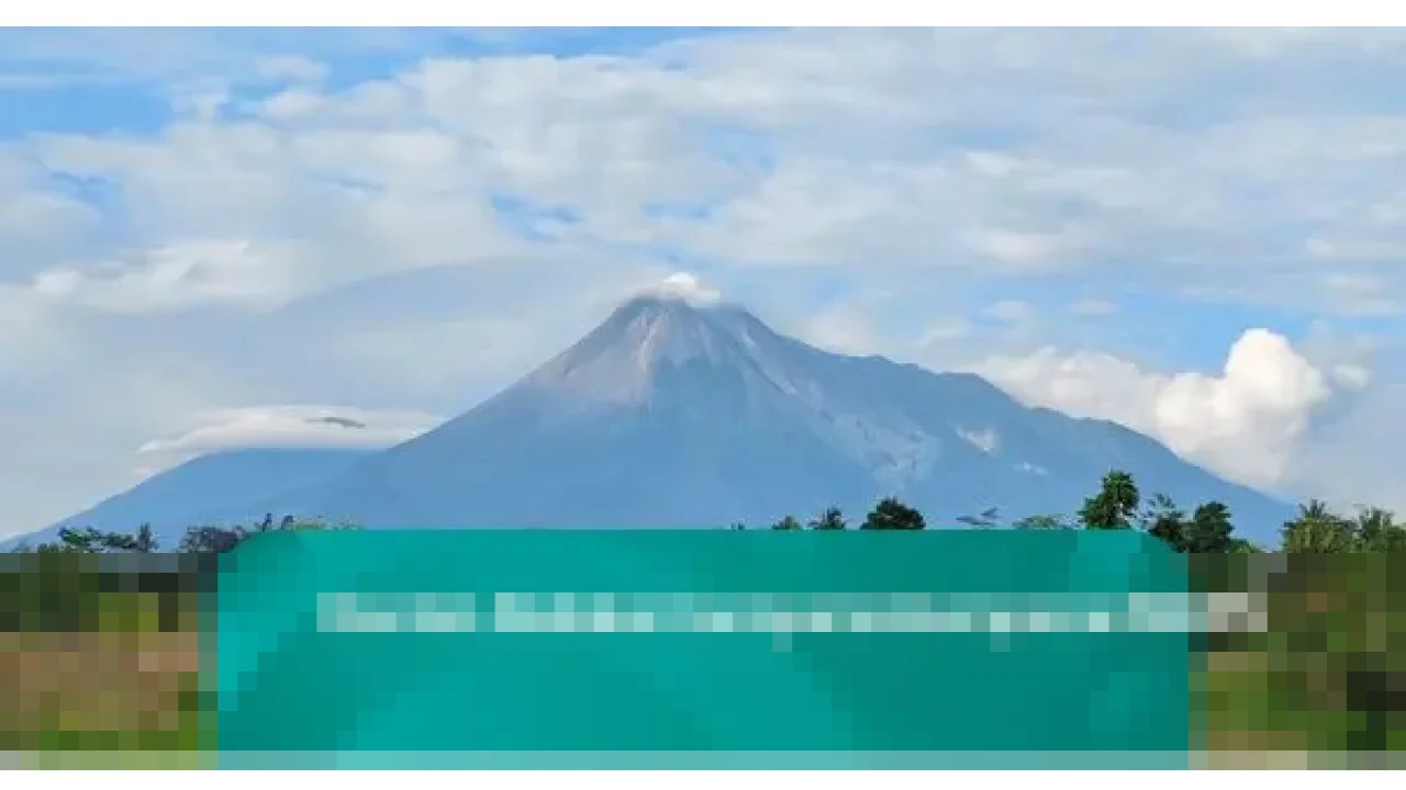 Pesona Gunung Merapi Terlihat Jelas di Sleman, BPPTKG Catat Enam Guguran Lava dalam Sehari