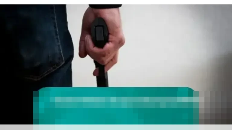 Petugas Imigrasi AS Tembak Mati Wanita yang Diduga Coba Tabrak Petugas di Minneapolis Saat Protes Imigrasi