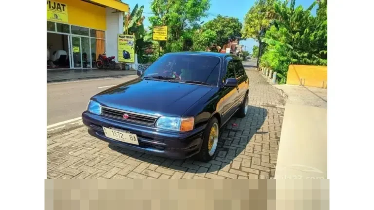 Pilihan Mobil Bekas Rp20 Jutaan: Dari Sedan Klasik hingga Hatchback Fungsional untuk Mobilitas Harian