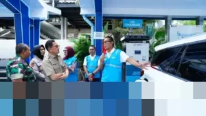 PLN Resmikan SPKLU Center Ultra Fast Charging di Jakarta Selatan, Dukung Ekosistem Kendaraan Listrik