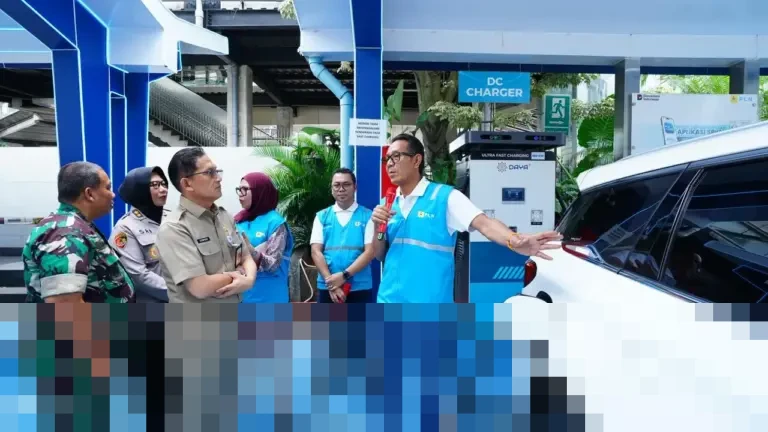 PLN Resmikan SPKLU Center Ultra Fast Charging di Jakarta Selatan, Dukung Ekosistem Kendaraan Listrik