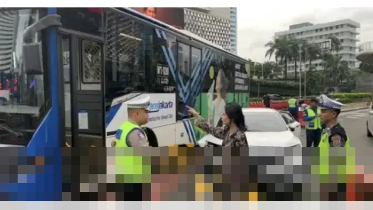 Polda Metro Jaya Periksa Tiga Saksi Terkait Tabrakan Transjakarta dan Sedan di Bundaran HI