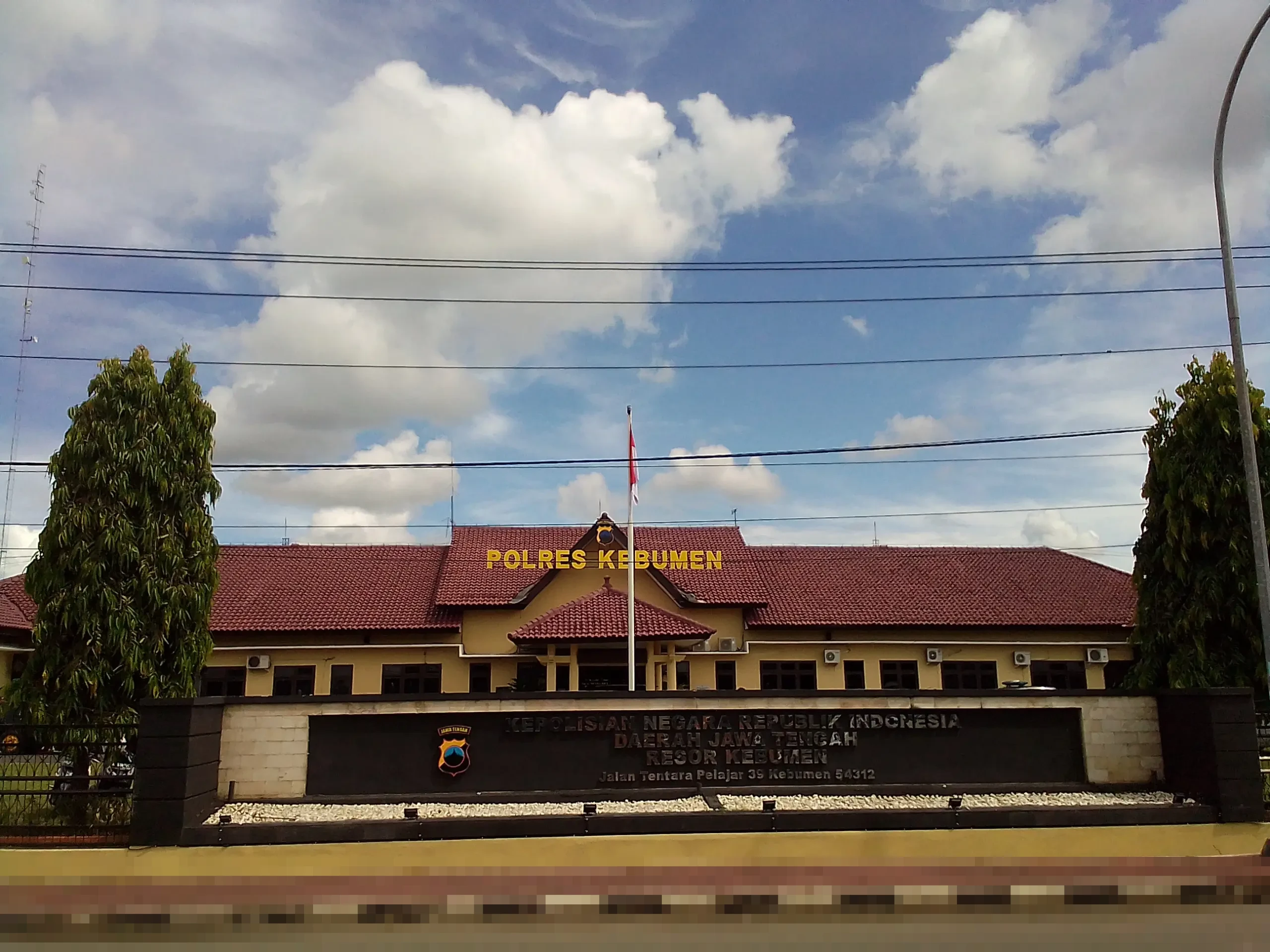 Polres Bandara Soetta Amankan Wanita Berpakaian Pramugari Batik Air, Terungkap Motif Malu pada Keluarga Polres Bandara Soetta Amankan Wanita Berpakaian Pramugari Batik Air, Terungkap Motif Malu pada Keluarga