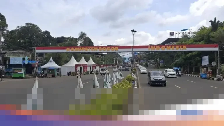 Polres Bogor Percepat Penerapan One Way di Puncak Antisipasi Puncak Arus Balik Wisatawan Hari Ini Polres Bogor Percepat Penerapan One Way di Puncak Antisipasi Puncak Arus Balik Wisatawan Hari Ini
