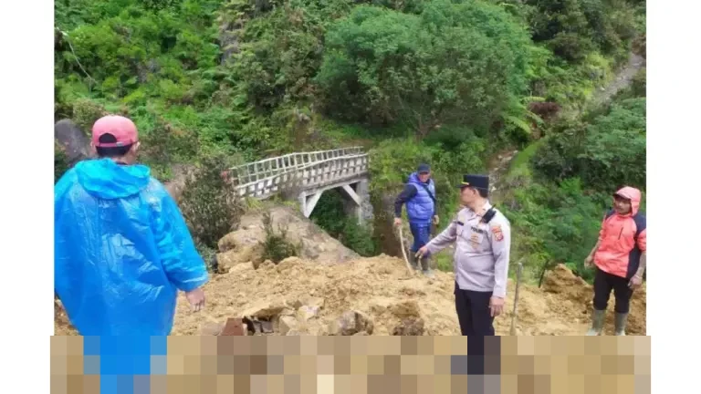 Polres Garut Pastikan Jalur Pendakian Gunung Papandayan Aman Usai Longsor, Pendaki Diimbau Waspada Polres Garut Pastikan Jalur Pendakian Gunung Papandayan Aman Usai Longsor, Pendaki Diimbau Waspada