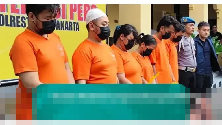 Polresta Yogyakarta Ungkap Sindikat Love Scamming Internasional di Sleman, Raup Rp 33 Miliar Bulanan Polresta Yogyakarta Ungkap Sindikat Love Scamming Internasional di Sleman, Raup Rp 33 Miliar Bulanan