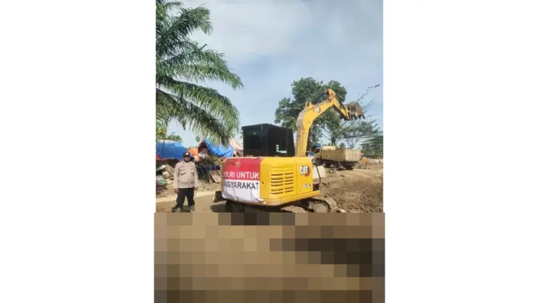 Polri Kerahkan 86 Alat Berat dan 18 Dump Truck di Tiga Provinsi Sumatra, Percepat Pemulihan Pasca-Bencana