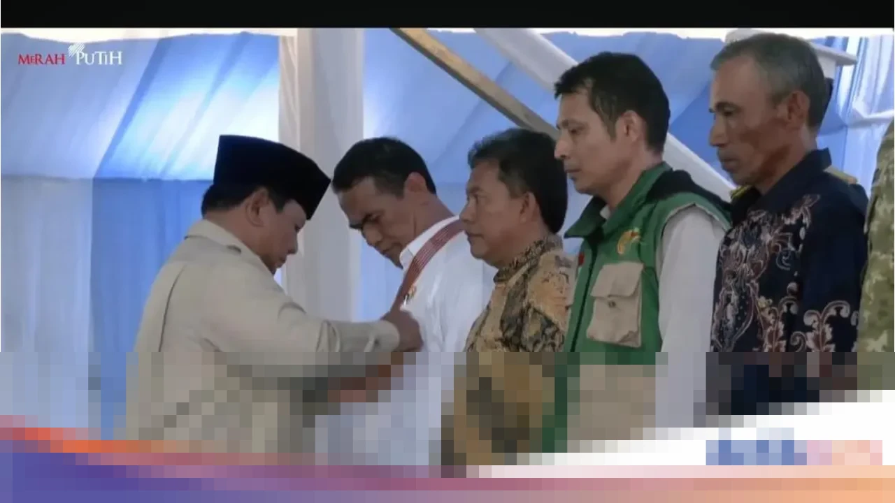 Prabowo Anugerahkan Bintang Jasa Utama kepada Mentan Andi Amran Sulaiman di Momen Swasembada Pangan