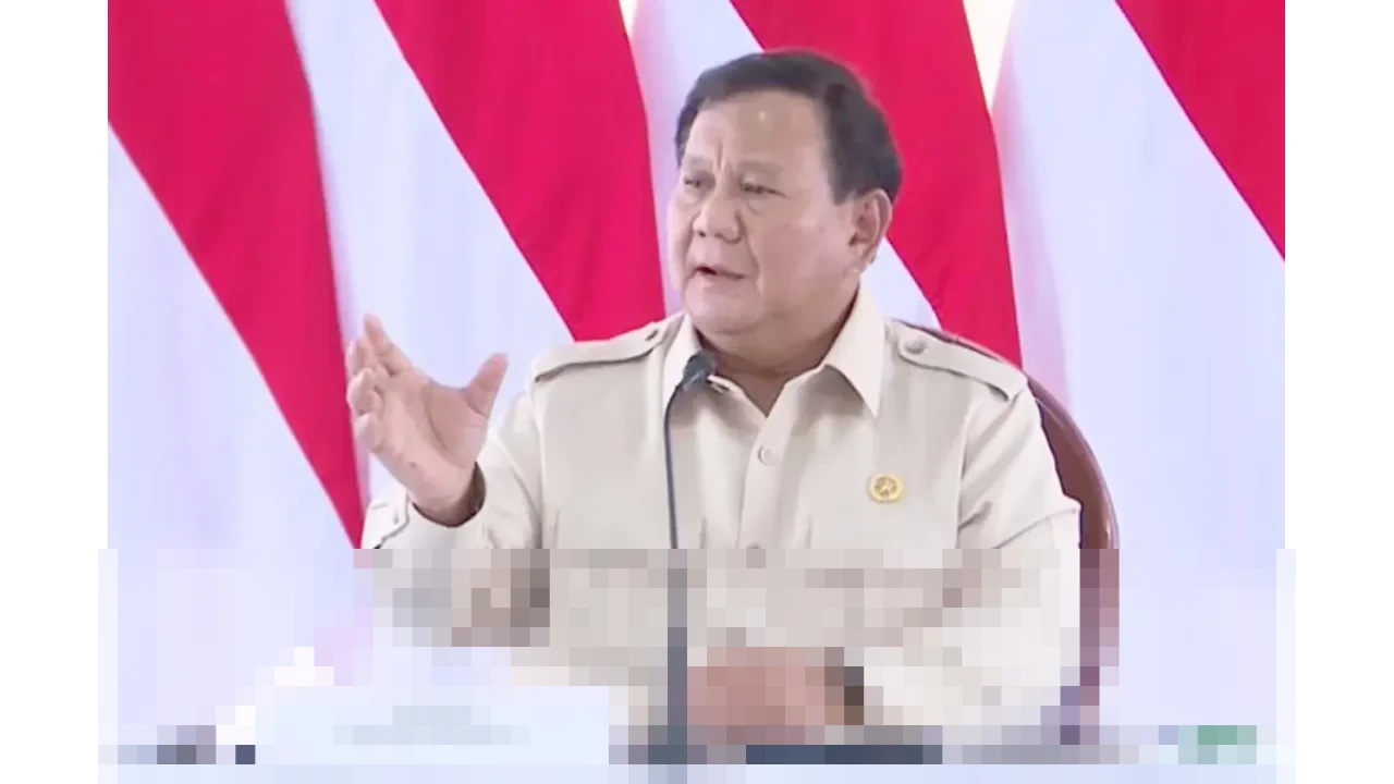 Prabowo: “Atap Hunian Sementara Perlu Dilapisi agar Tidak Panas, Tingkatkan Kenyamanan Warga”