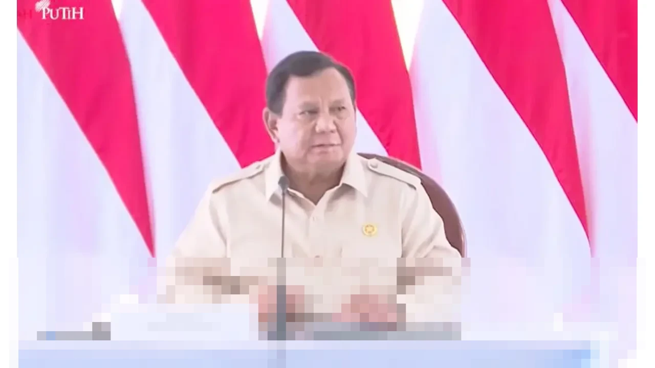 Prabowo Pastikan Penanganan Bencana Sumatera Serius Meski Tak Berstatus Bencana Nasional