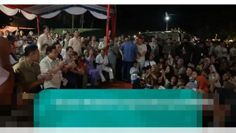 Prabowo: “Saya Harus Bersama Rakyat Kita yang dalam Kesulitan” di Malam Tahun Baru Tapsel