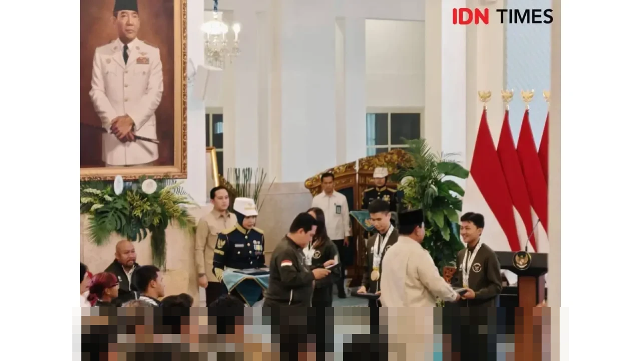 Prabowo Serahkan Bonus Rp465 Miliar untuk Atlet Peraih Medali SEA Games 2025 Prabowo Serahkan Bonus Rp465 Miliar untuk Atlet Peraih Medali SEA Games 2025