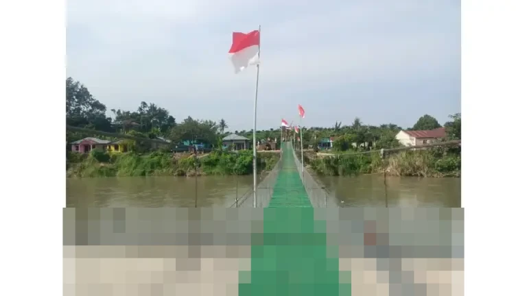 Prajurit TNI Rampungkan Renovasi Jembatan Gantung Garuda, Akses Vital Warga Deli Serdang Kembali Pulih