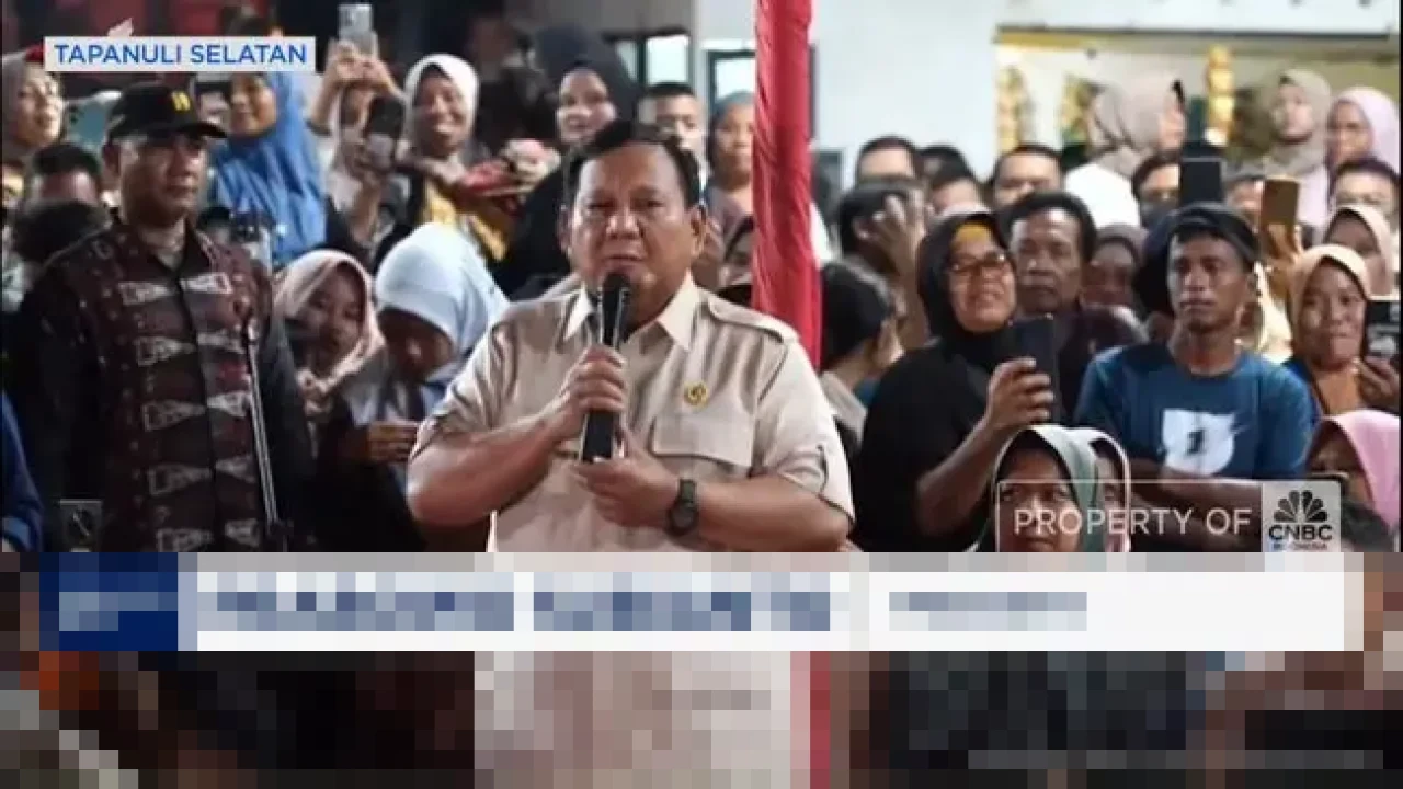 Presiden Prabowo Rayakan Tahun Baru 2026 Bersama Warga Pengungsian Batang Toru