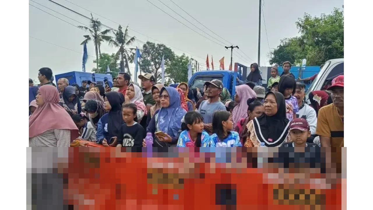 Presiden Prabowo Umumkan Swasembada Pangan di Karawang, Warga Antusias Sambut Kedatangan