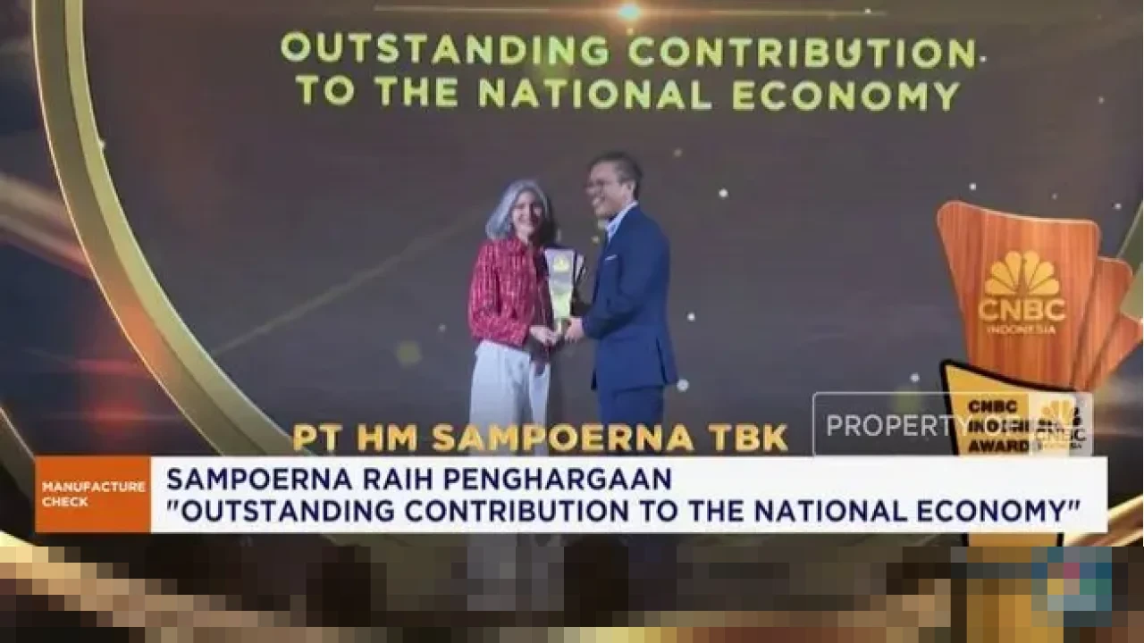 PT HM Sampoerna Tbk Raih Penghargaan ‘Outstanding Contribution to the National Economy’ dari CNBC Indonesia PT HM Sampoerna Tbk Raih Penghargaan ‘Outstanding Contribution to the National Economy’ dari CNBC Indonesia