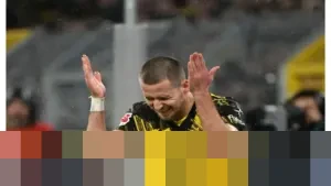 Pulih dari Cedera, Waldemar Anton Siap Bela Borussia Dortmund Kontra Eintracht Frankfurt