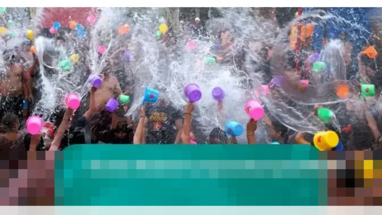 Ratusan Warga Desa Suwat Gianyar Gelar Tradisi Perang Air Tahunan untuk Pembersihan Diri dan Spiritual