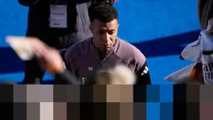 Real Madrid Dihantam Kabar Buruk: Kylian Mbappe Cedera Lutut, Absen di Laga Krusial Awal Tahun