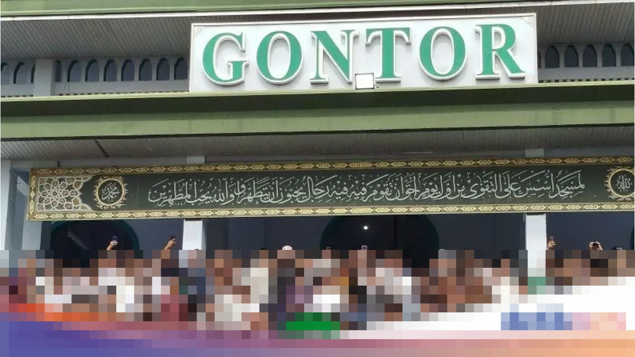 Ribuan Pelayat Iringi Pemakaman KH Amal Fathullah Zarkasyi, Tokoh Penting Pesantren Nasional Ribuan Pelayat Iringi Pemakaman KH Amal Fathullah Zarkasyi, Tokoh Penting Pesantren Nasional