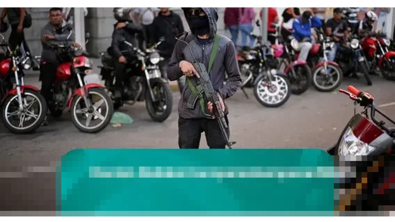 Ribuan Pendukung Bersenjata Tuntut Pembebasan Nicolas Maduro di Caracas, Tolak Intervensi AS