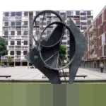 Ritme Malam Cengkareng: Suara Pukulan Tiang Listrik, Penjaga Ketenangan Warga di Tengah Modernisasi