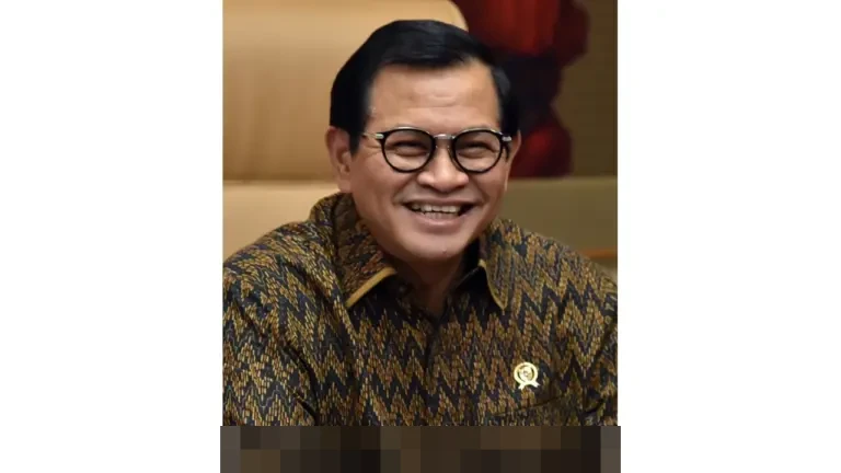 Seskab Teddy Indra Wijaya Gelar Rapat Koordinasi dengan Menteri PU dan BP BUMN, Pastikan Pembangunan Hunian Korban Bencana Sumatera Rampung