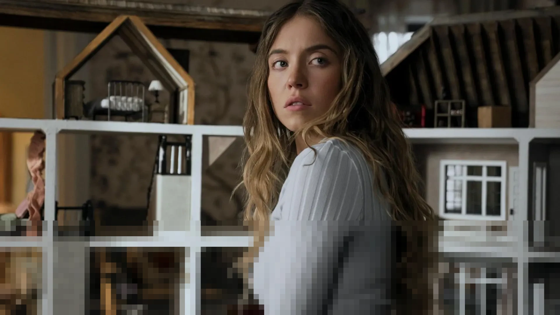 Sydney Sweeney Kembali Bintangi Sekuel The Housemaid, Thriller Kejutan Raup Rp2 Triliun Global Sydney Sweeney Kembali Bintangi Sekuel The Housemaid, Thriller Kejutan Raup Rp2 Triliun Global