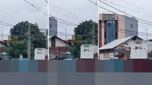 Taksi Listrik Dihantam Kereta Api di Perlintasan Kampung Bandan, Pengemudi Nekat Terobos Palang Pintu