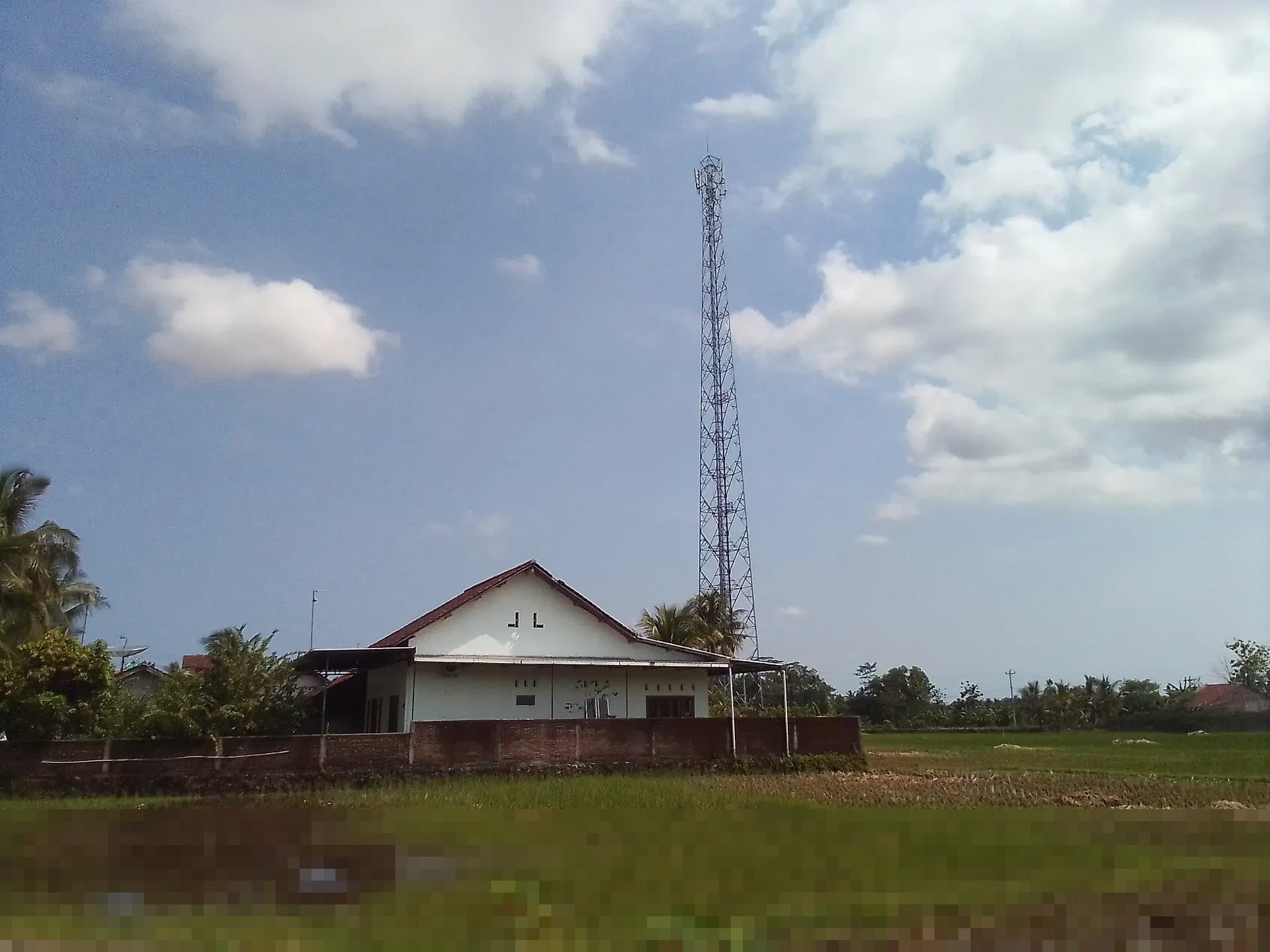 Telkomsel Aktifkan Siaga Darurat, Pastikan Jaringan Stabil dan Salurkan Bantuan di Wilayah Terdampak Bencana