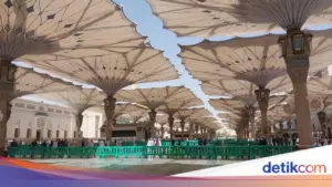 Terkuak, Jadwal Buka Tutup Payung Raksasa Masjid Nabawi dan Delapan Fakta Uniknya yang Menakjubkan