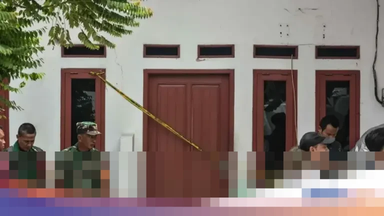 Tiga Jasad Sekeluarga Ditemukan Tak Bernyawa dengan Mulut Berbusa di Warakas Jakut Tiga Jasad Sekeluarga Ditemukan Tak Bernyawa dengan Mulut Berbusa di Warakas Jakut